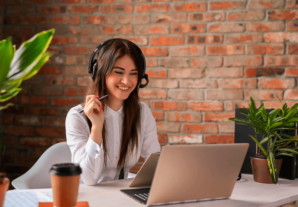 portrait woman customer service worker min min min